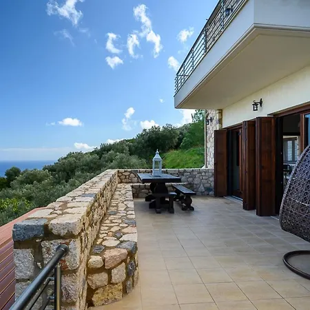 Foutia Nest * Monemvasía